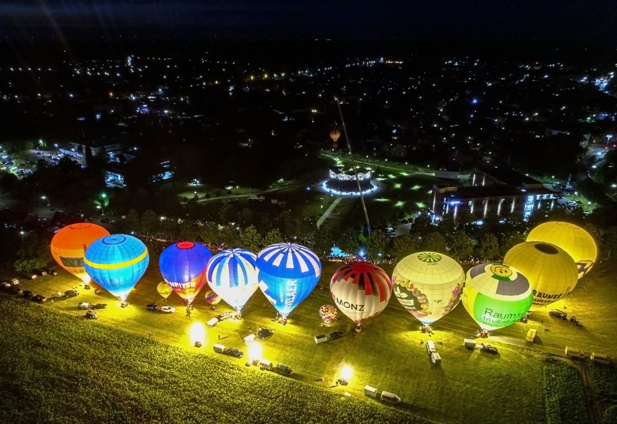 „Glück ab, gut Land“ für den Heißluftballon „Start-Up“ > Galerie | Wirtschaftsförderung Kreis Kleve